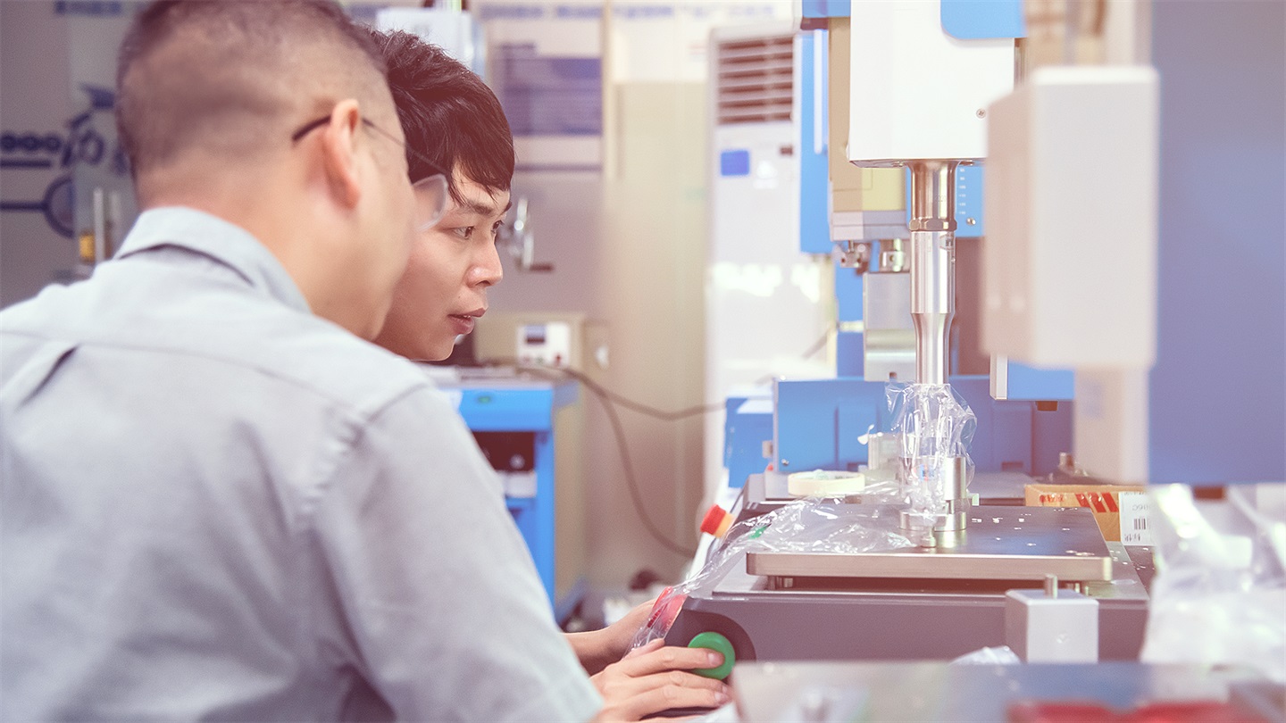 如何維修必能信2000Xea超聲波焊接機？